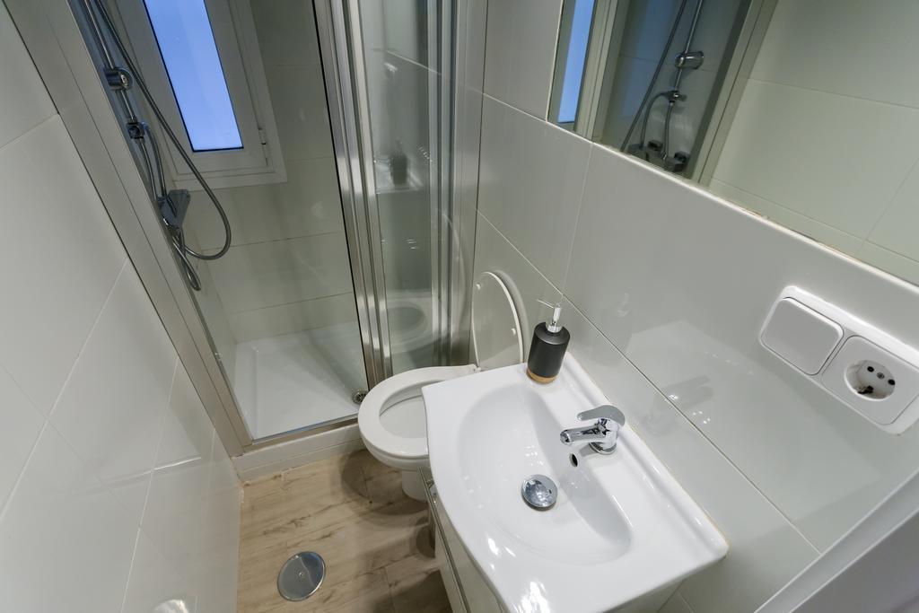 Dobo Rooms Ronda De Segovia Madrid Eksteriør bilde