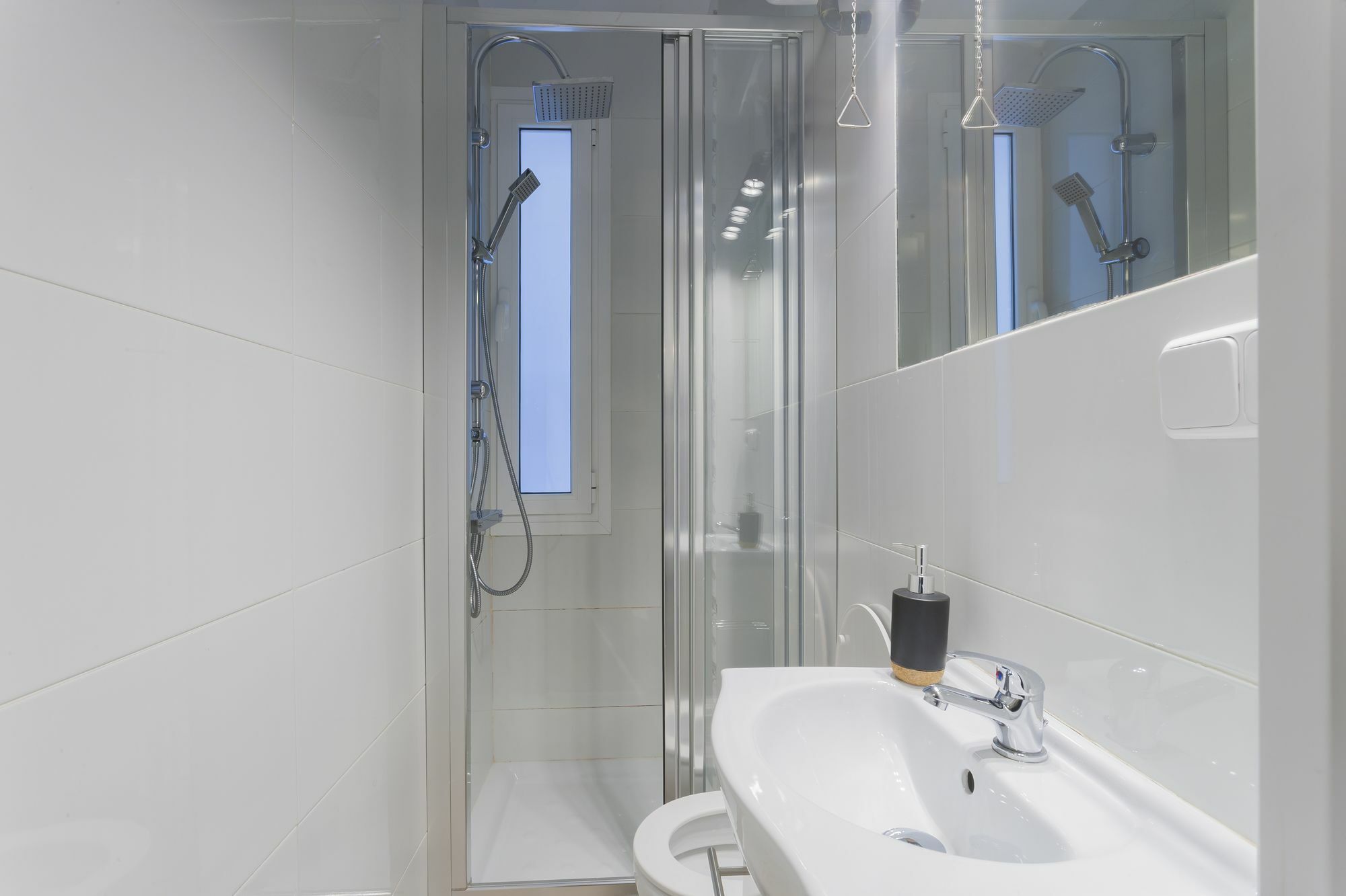 Dobo Rooms Ronda De Segovia Madrid Eksteriør bilde