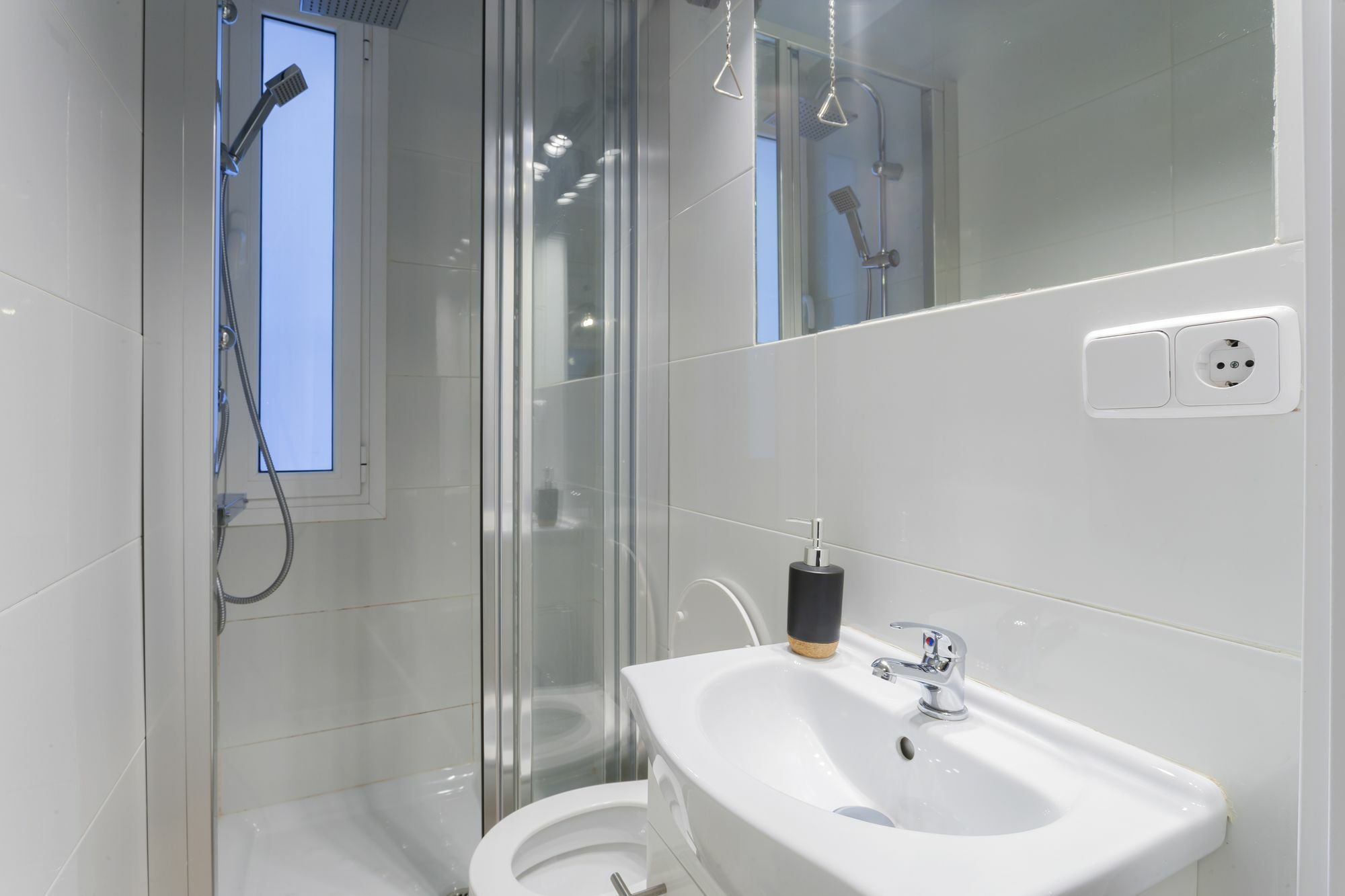 Dobo Rooms Ronda De Segovia Madrid Eksteriør bilde